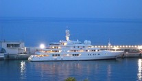 Yacht TUEQ